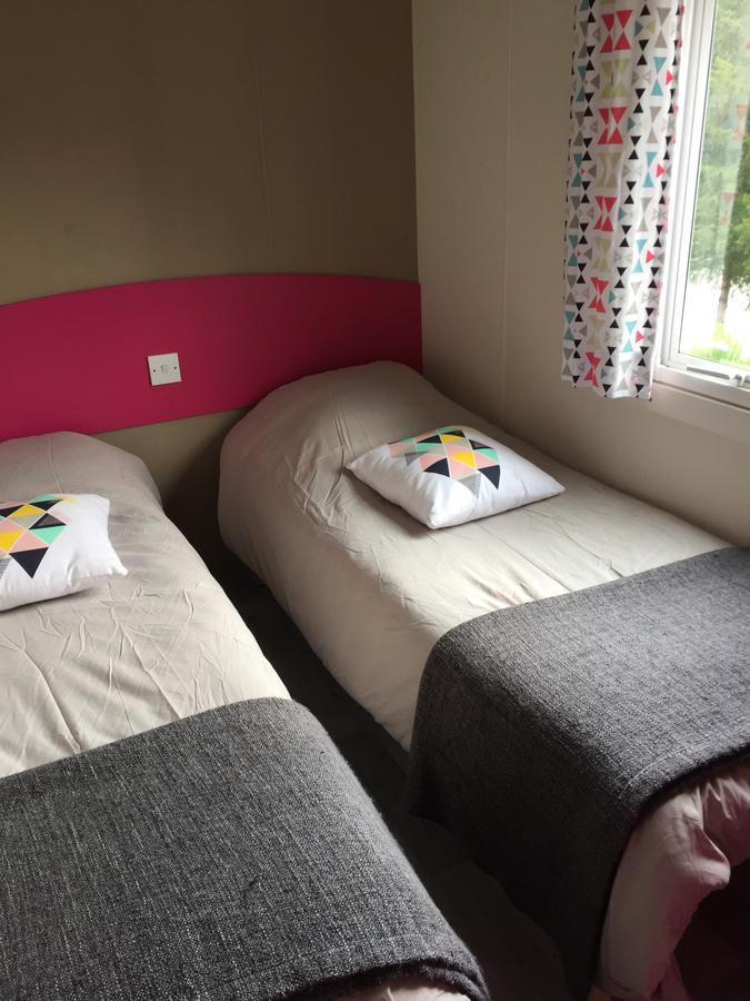 Camping " Le Grun De Chignore" Vollore-Ville Exterior foto